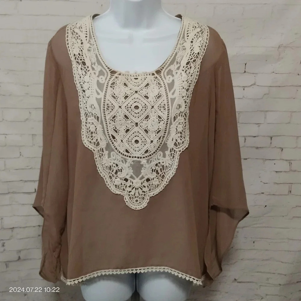 Umgee Taupe Crochet Yoke Boho Blouse with Cream Lace